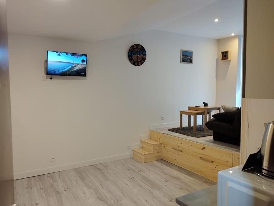 דייפ House Of Twenty, Calme,Rue Pietonne, Proche De La Mer, Wifi Gratuit מראה חיצוני תמונה